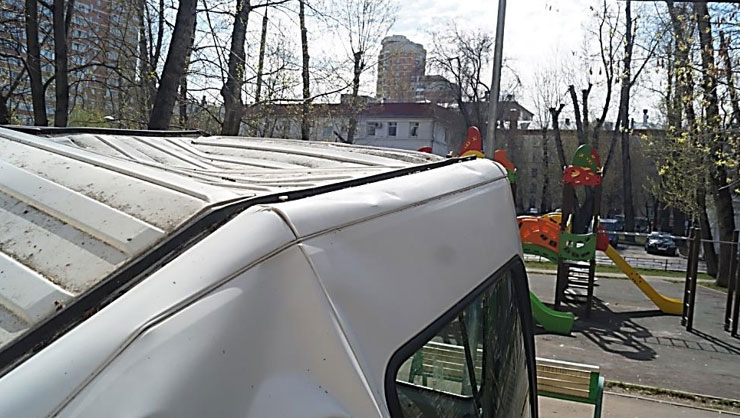 Фото 22. Повреждения левой боковины (задняя верхняя часть)