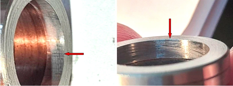 Фото 31,32.  Неравномерные потертости металла и риски внутри втулок – показано красной стрелкой
